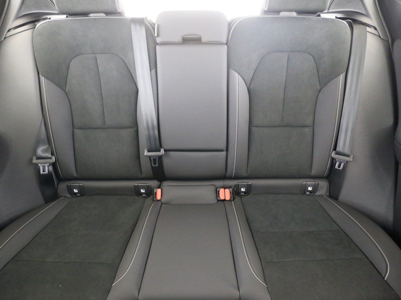 Volvo XC40 B4 Autom. Ultra Dark - Samsaru's Car Outlet
