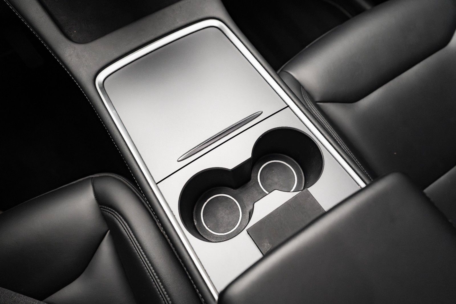 Tesla Model Y Long Range Dual AWD