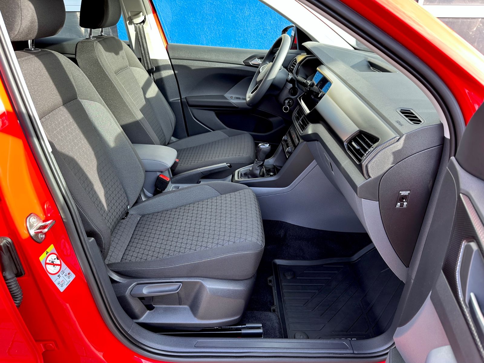 Volkswagen T-Cross 1.0 TSI Life - Samsaru's Car Outlet