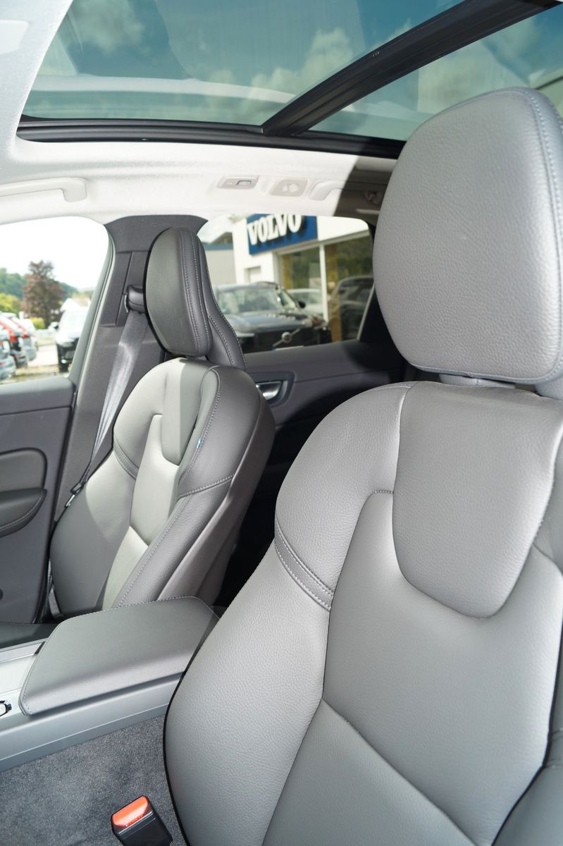 Volvo XC60 T6 AWD Plug-In Hybrid Plus Dark Aut/360/AHK