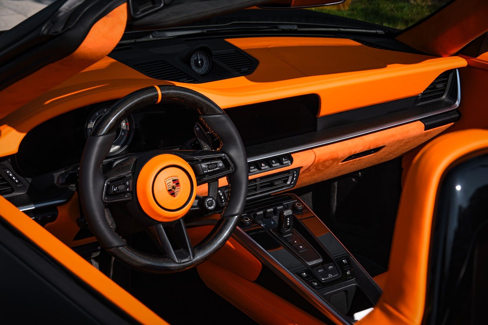 Porsche 992 911 TURBO S - Samsaru's Car Outlet