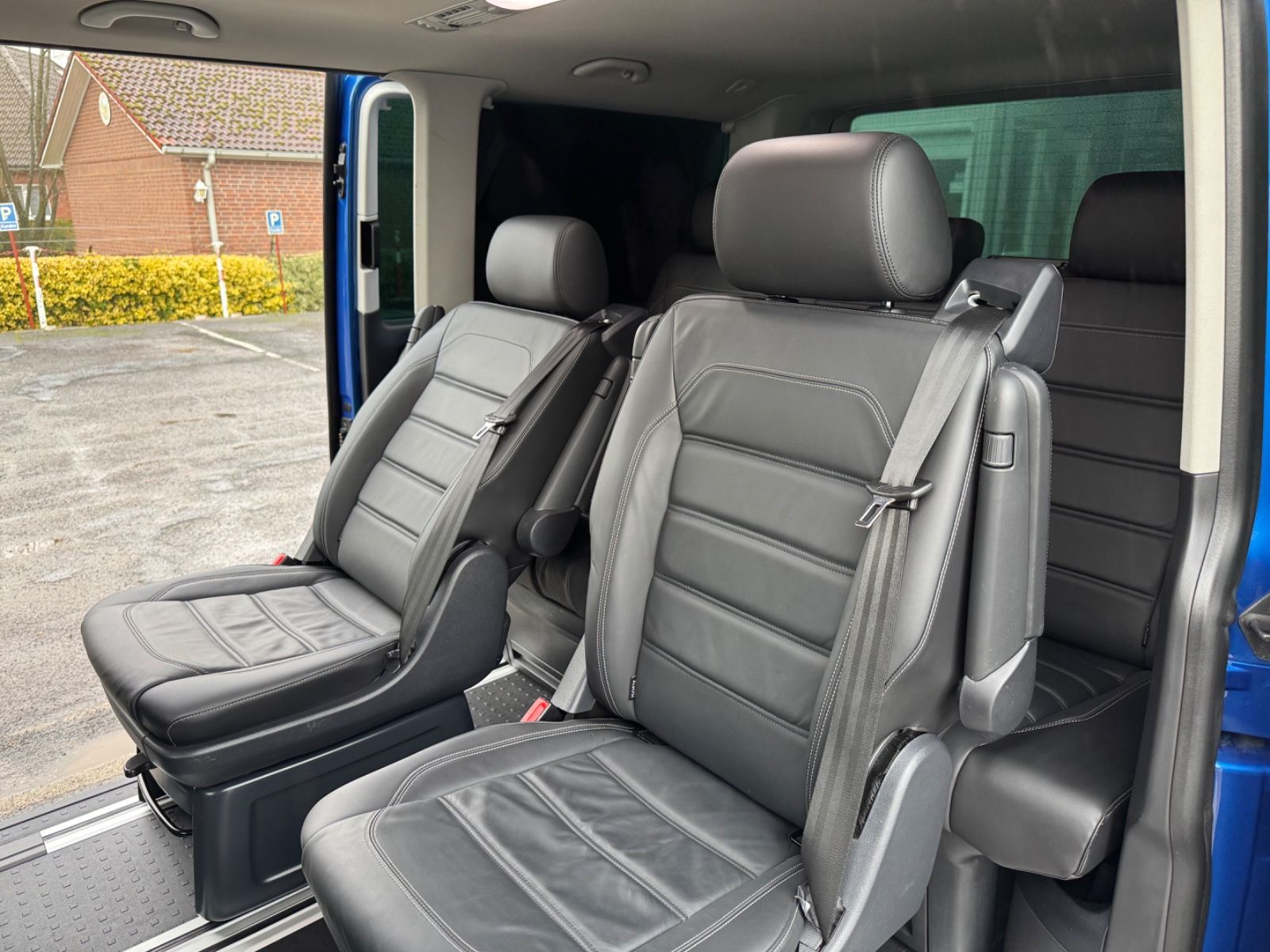 Volkswagen T6 Multivan - Samsaru's Car Outlet