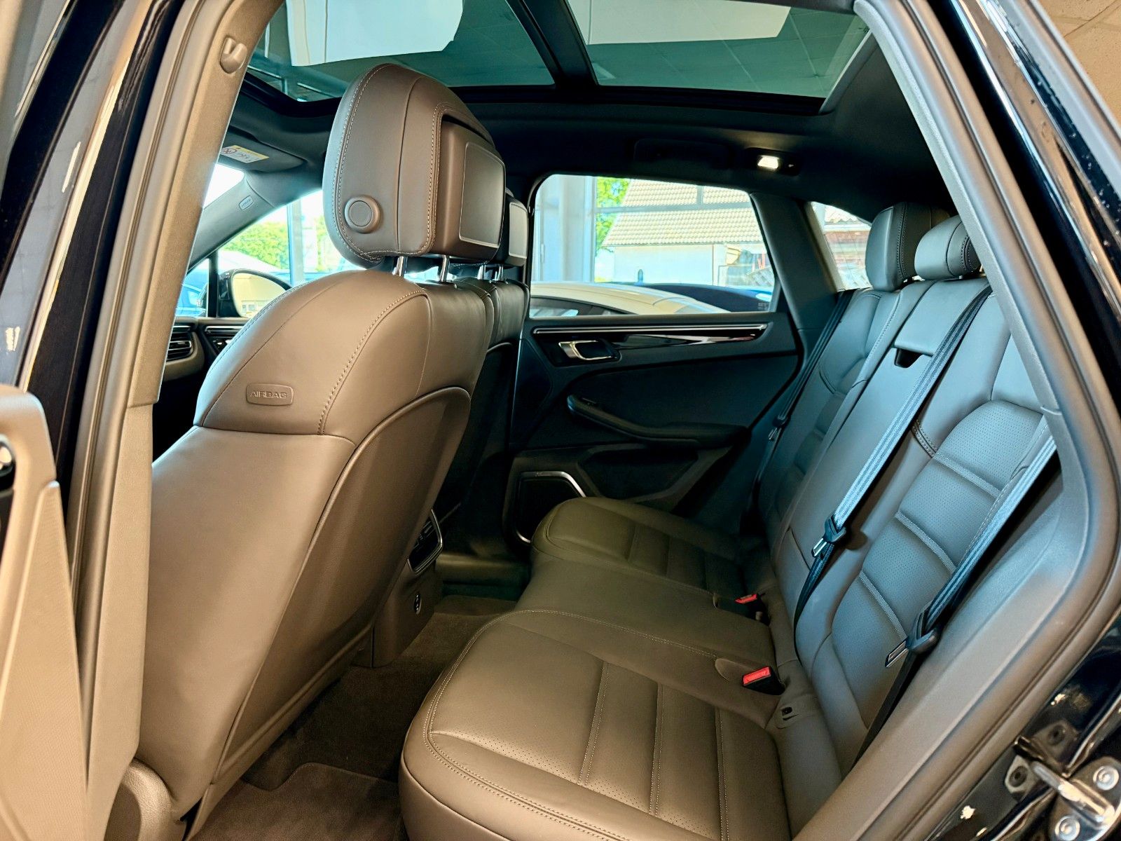 Porsche Macan S Luftfederung/Sportabgas/Panorama/Keyless