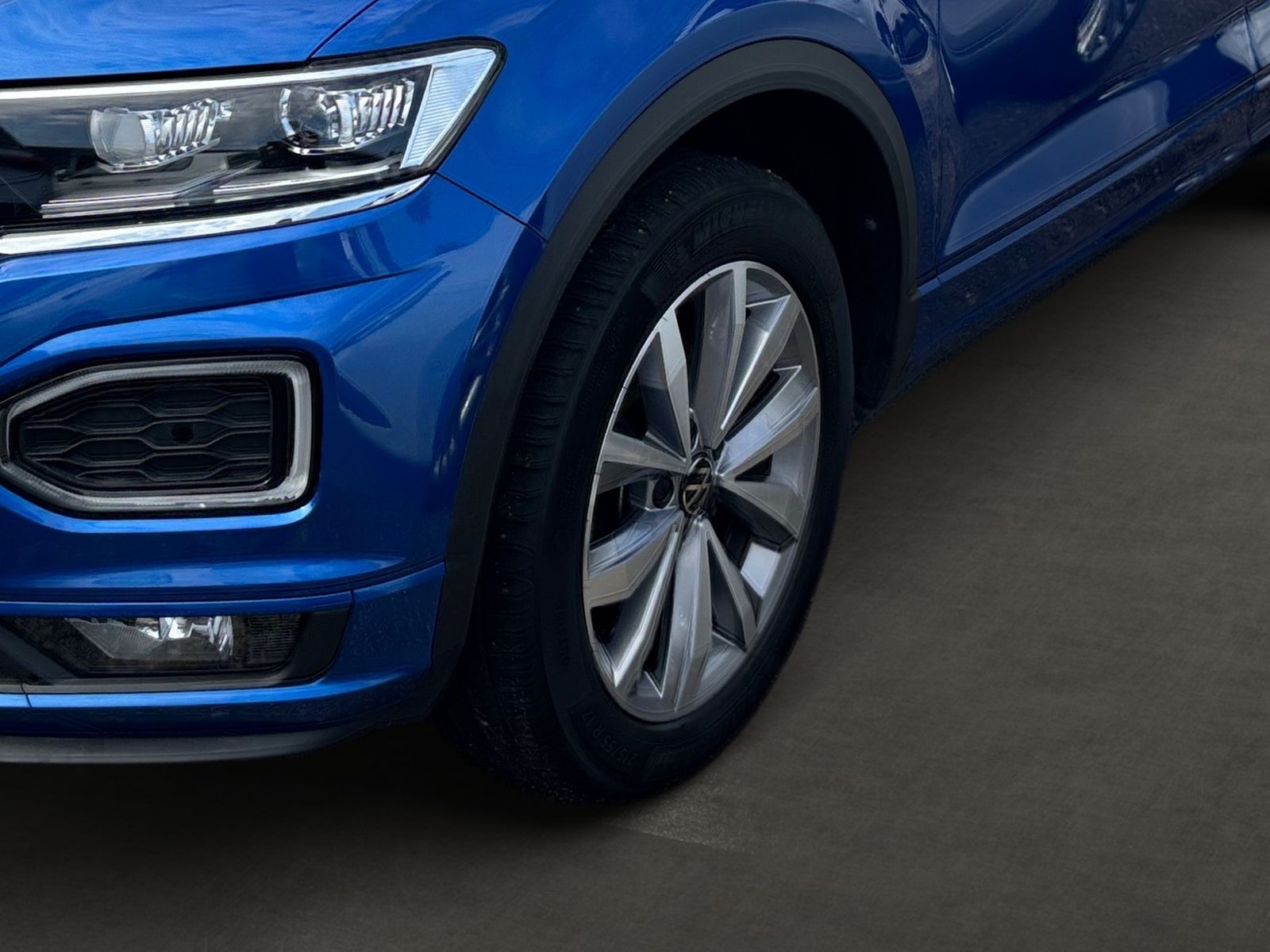 Volkswagen T-Roc 1.5 TSI Style - Samsaru's Car Outlet