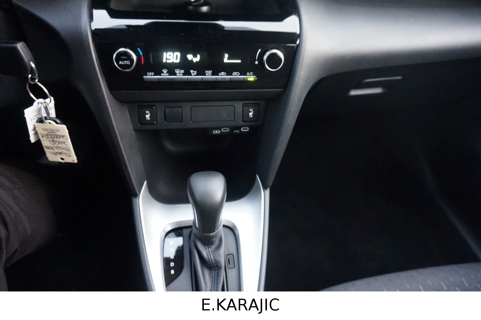 Toyota Yaris Cross Hybrid FWD Business Edition