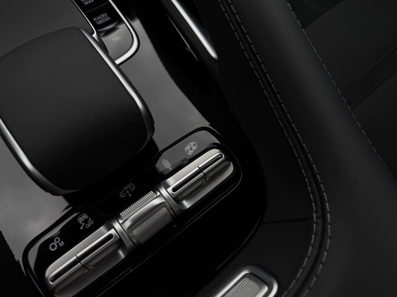 Mercedes-Benz GLE 53 AMG 4M+ PANO*Carbon*DISTR+*AHK*Massage