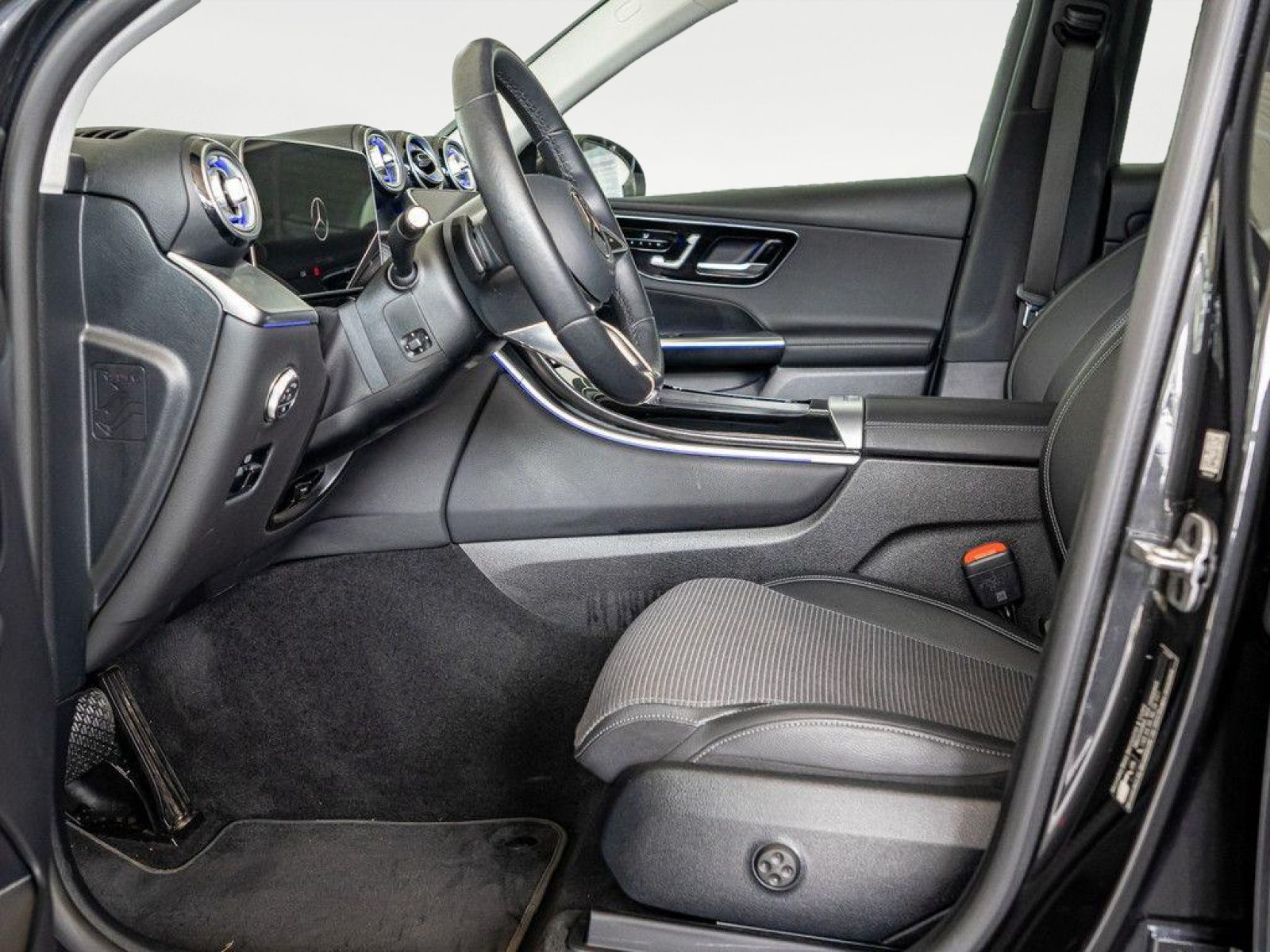 Mercedes-Benz GLC 200 4M Avantgarde Advanced Plus - Samsaru's Car Outlet
