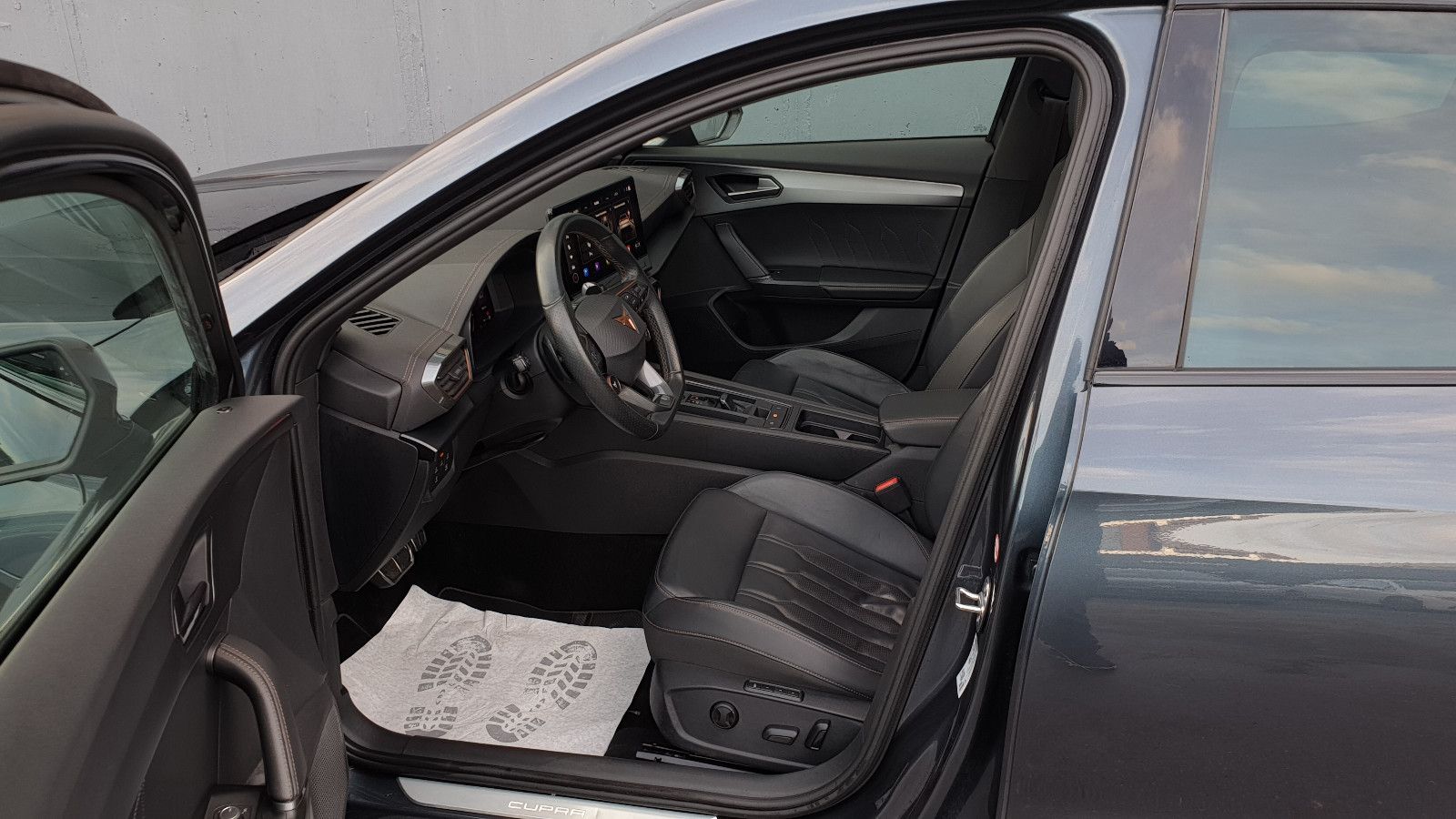 Cupra Formentor 1.4 e-HYBRID VZ DSG Pano/Leder/360/AHK