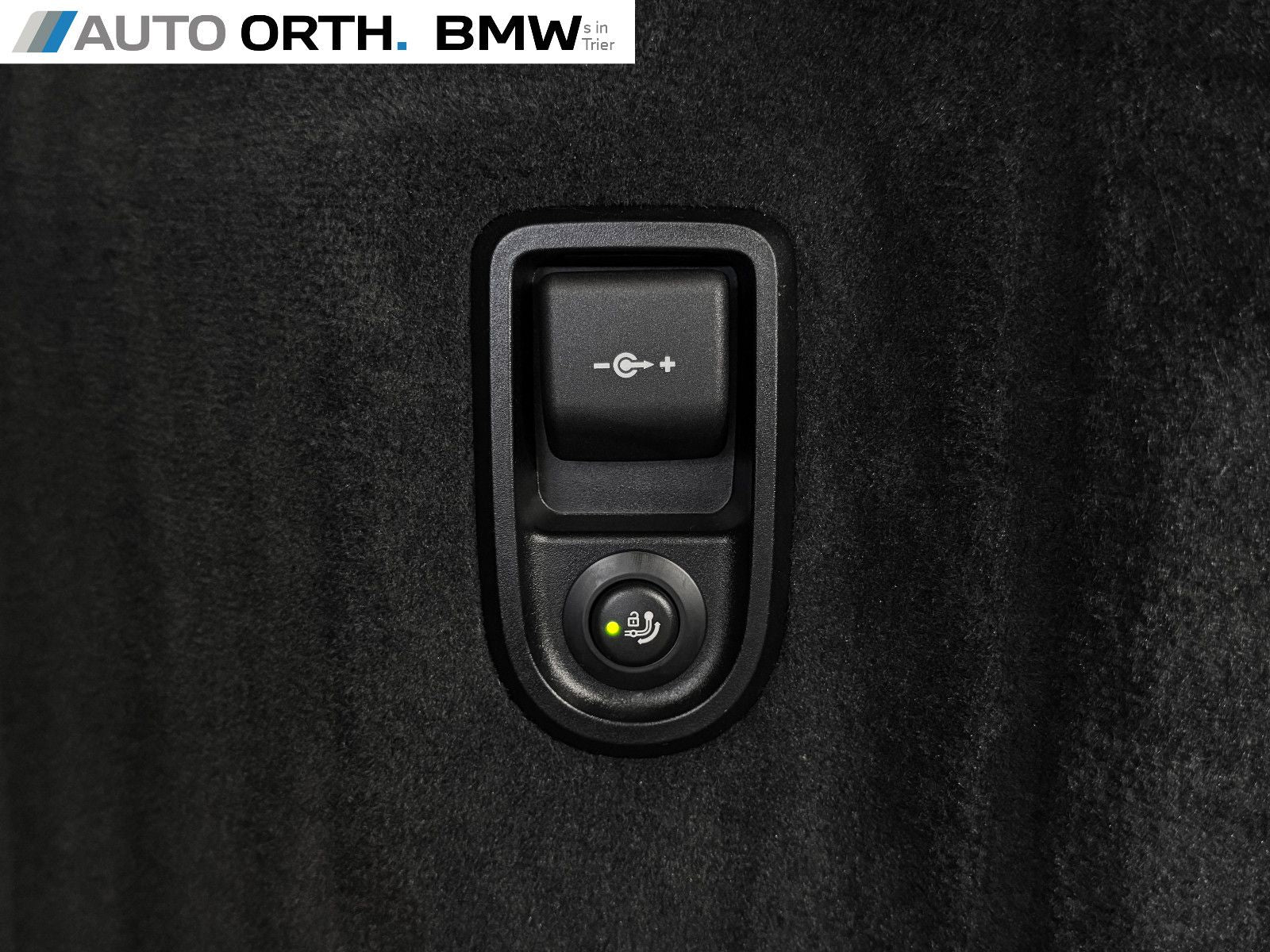 BMW 530d xDrive Touring PANO ST-HZG MASSAGE SITZLÜFT