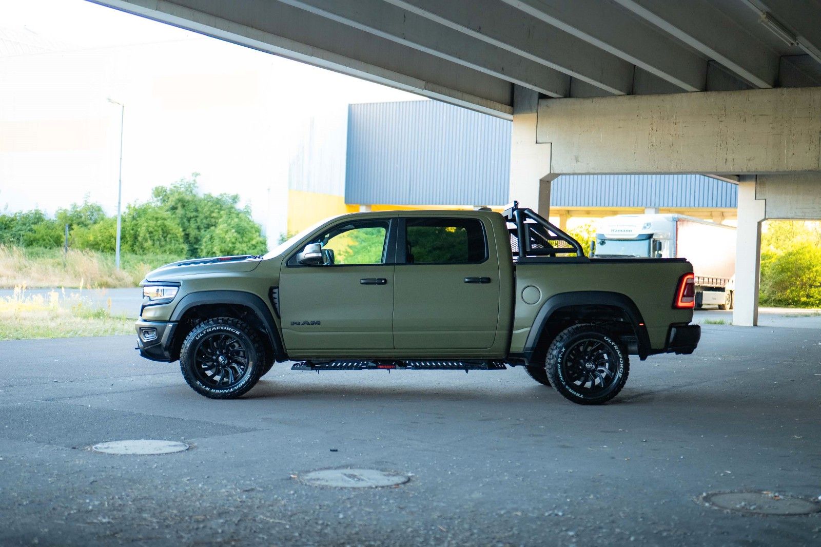 Dodge RAM 5.7 V8 HEMI 4x4 LARAMIE OFFROAD TRX Styling