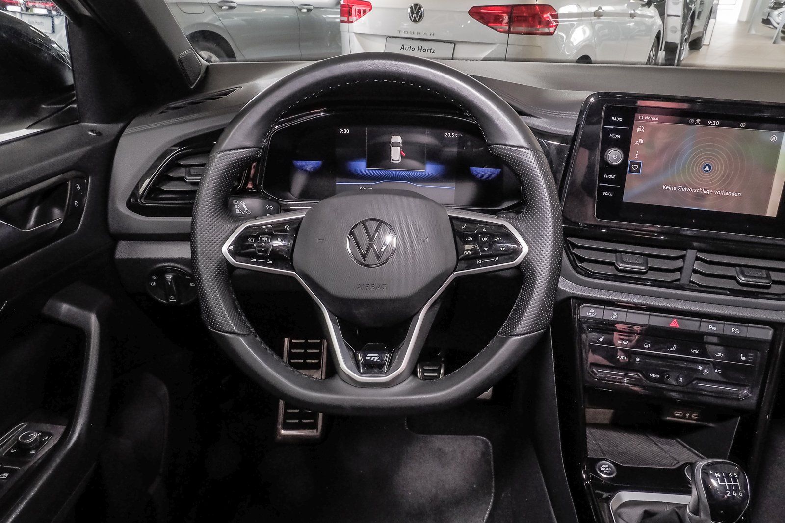 Volkswagen T-Roc R-Line 1.5 TSI - Samsaru's Car Outlet