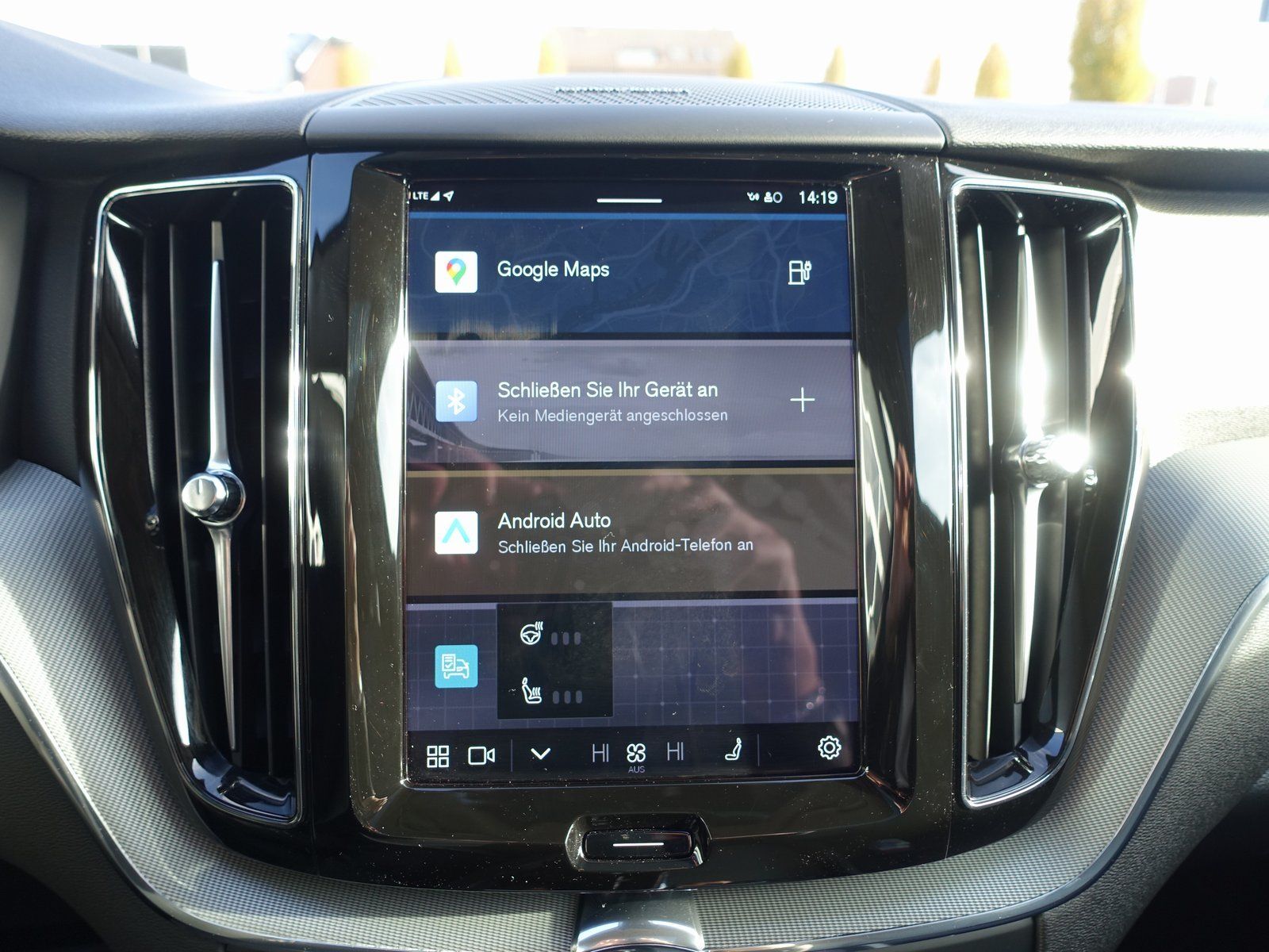 Volvo XC60 Plus T6 AWD Plug-in Hybrid/Four-C/AHK