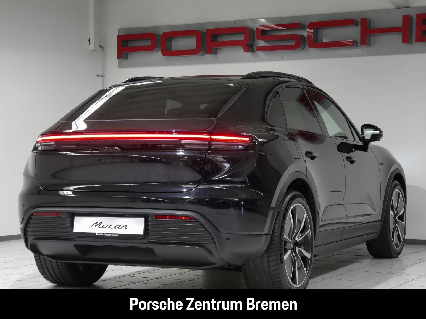 Porsche Macan 4 Sportpaket - Samsaru's Car Outlet