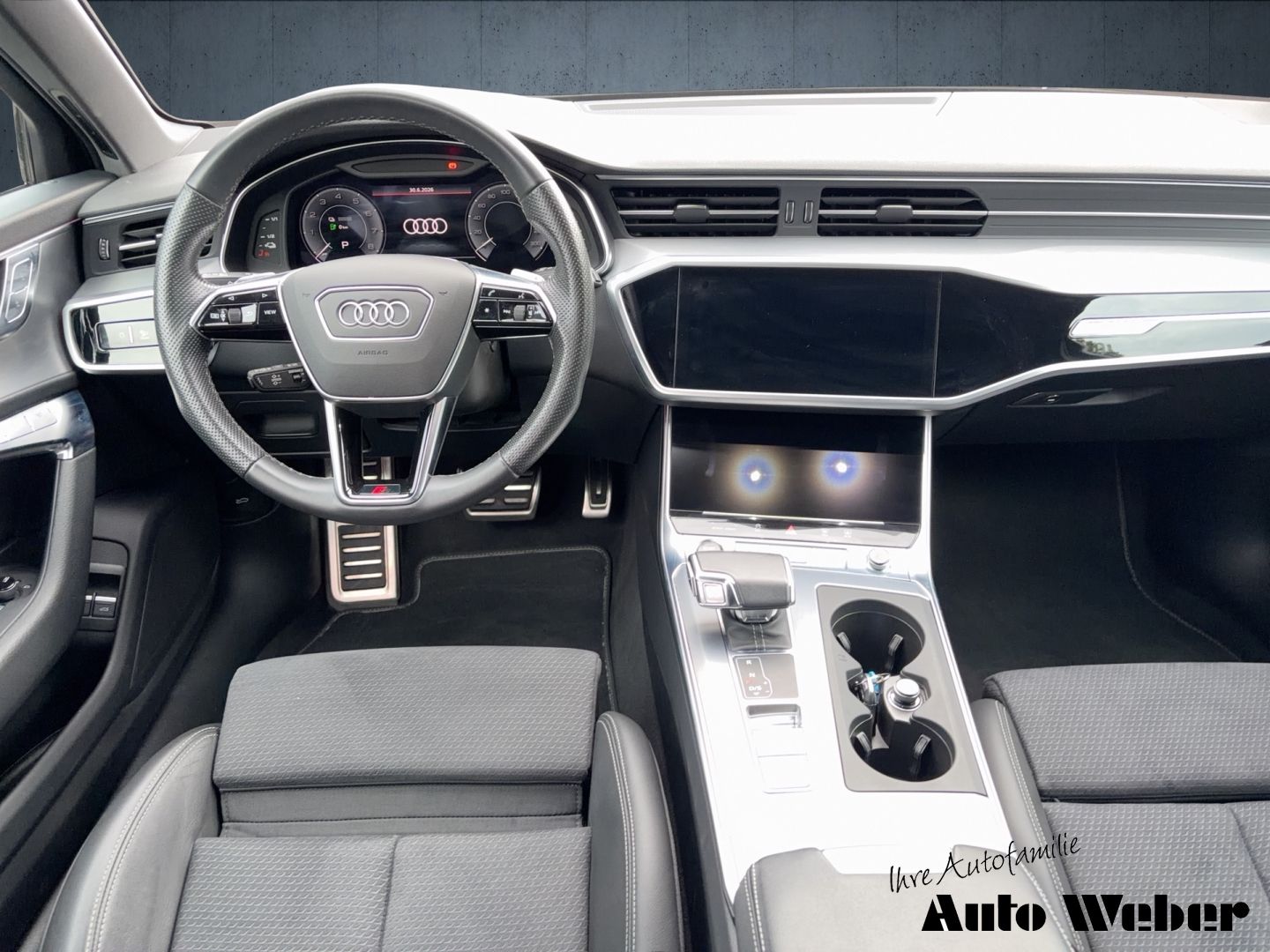Audi A6 Avant 55TFSIe S-Line Matrix Navi AHK ASS-Pake