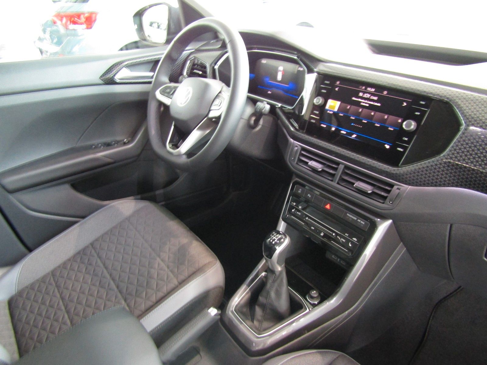 Volkswagen T-Cross Style 1.0 l TSI - Samsaru's Car Outlet