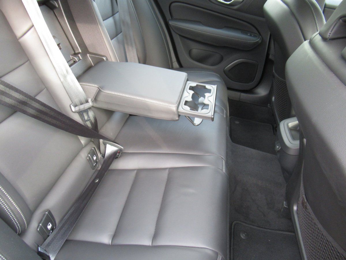 Volvo S60 B4 Benzin Plus Dark Automatik