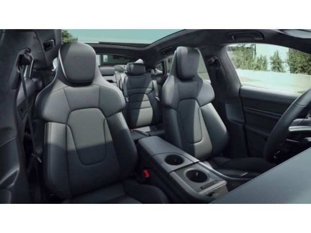 Porsche Taycan GTS - Pano - BOSE - 21" - Head Up - InnoD