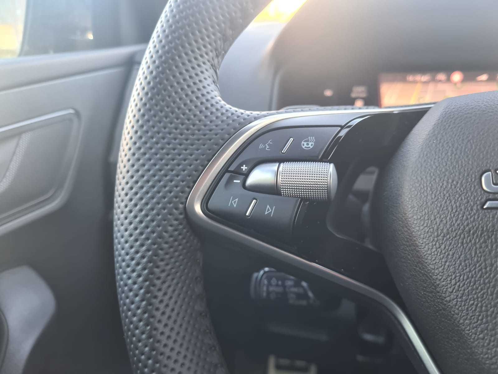 Skoda Karoq Sportline 1.5 TSI DSG Lounge AHK Matrix