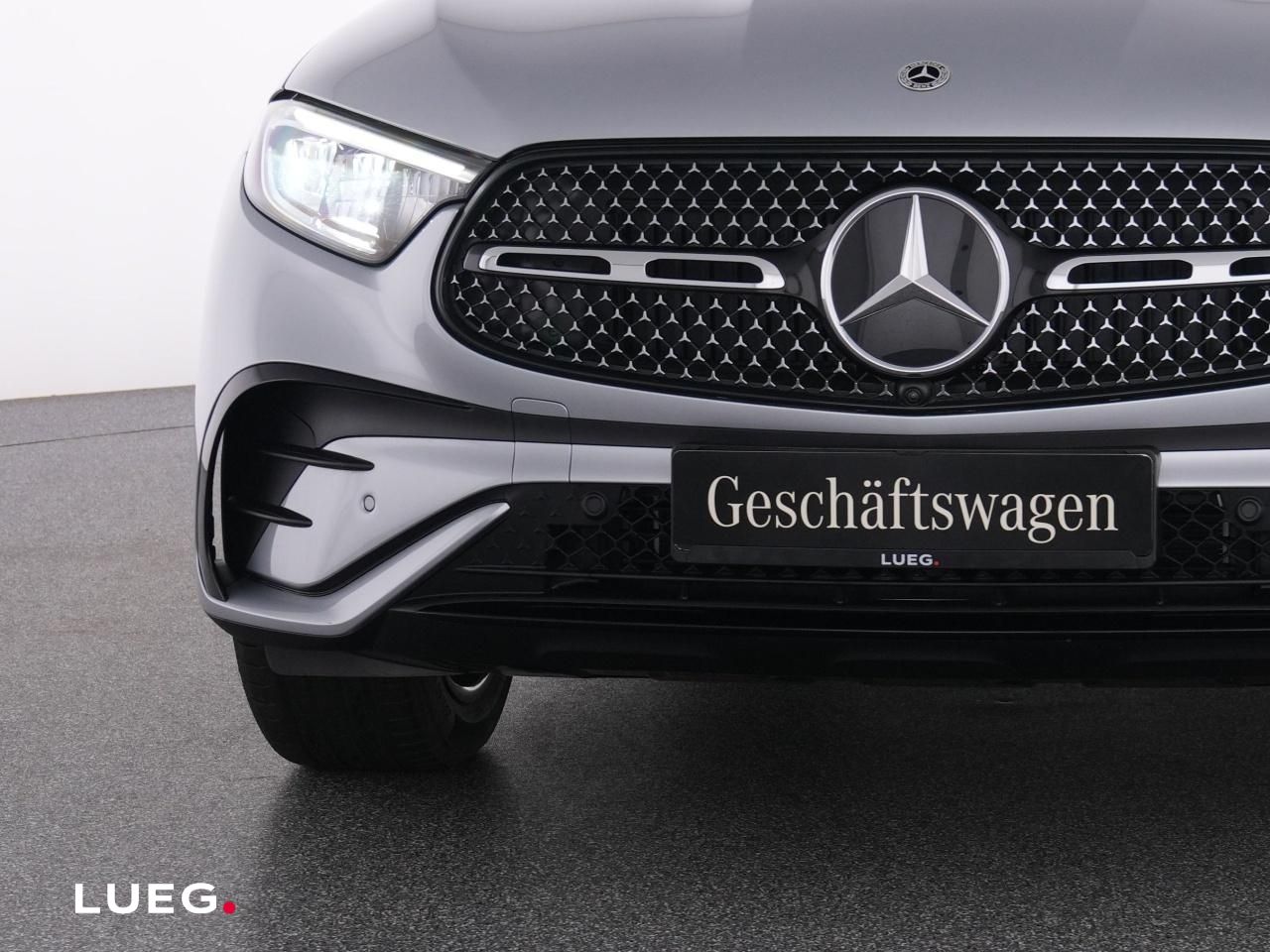 Mercedes-Benz GLC 200 d 4M AMG+NIGHT+20''+PANO+AHK+SOUND+360°+