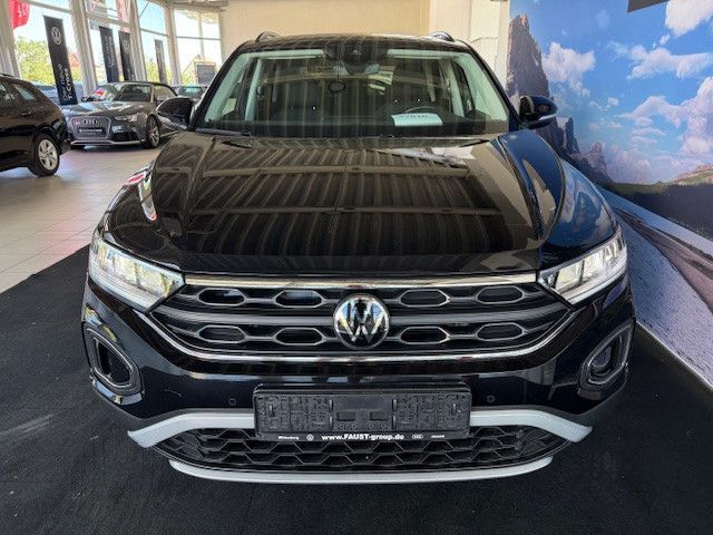 Volkswagen T-ROC Life - Samsaru's Car Outlet