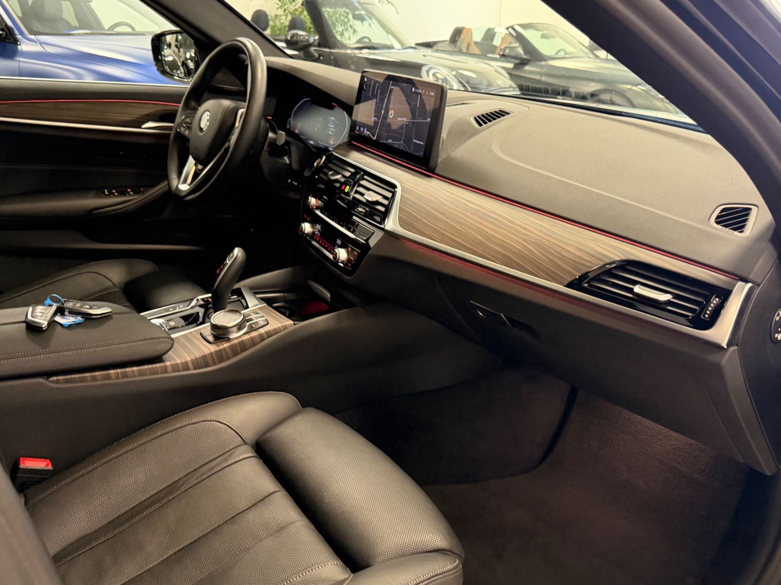 BMW 530dxD/HUD/Laser/P+DrivAsPro/360°/St&Go/StandHz