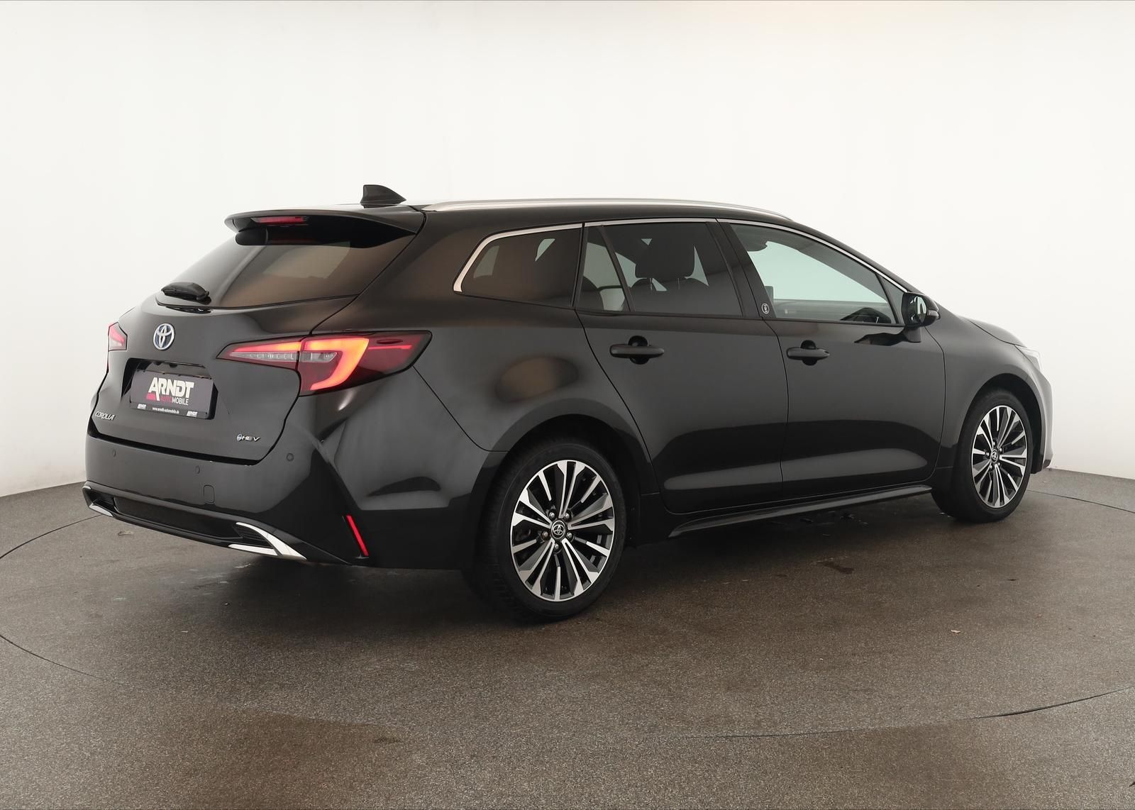 Toyota Corolla Touring Sports 1.8 CVT Team D Navi Kam