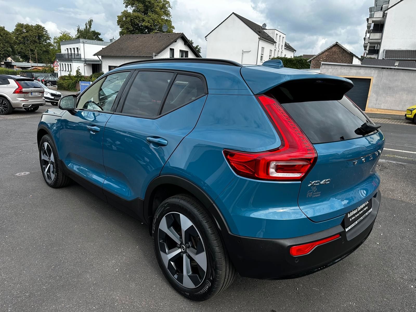 Volvo XC40 B3 Plus Dark Leder,Pano,360°,AHK,Pixel,ACC