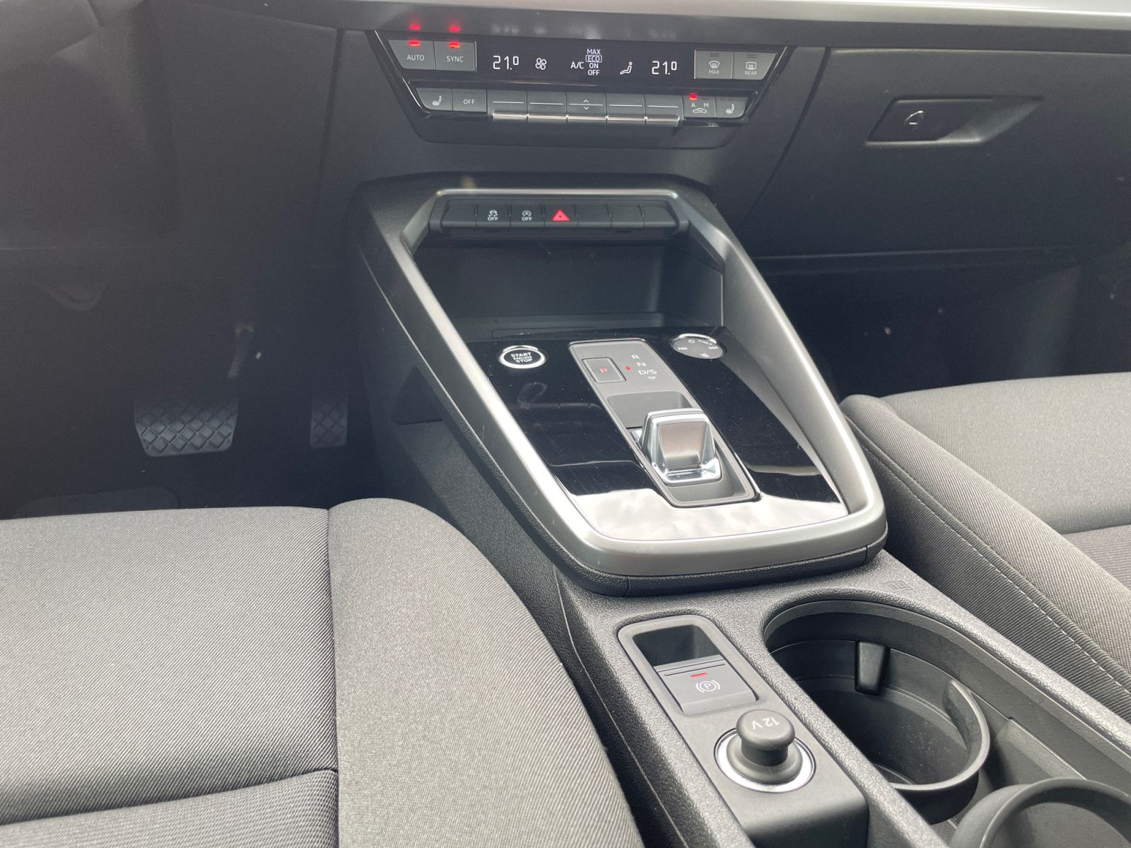 Audi A3 Limousine 30 TFSI S trc advanced Navi Virtual