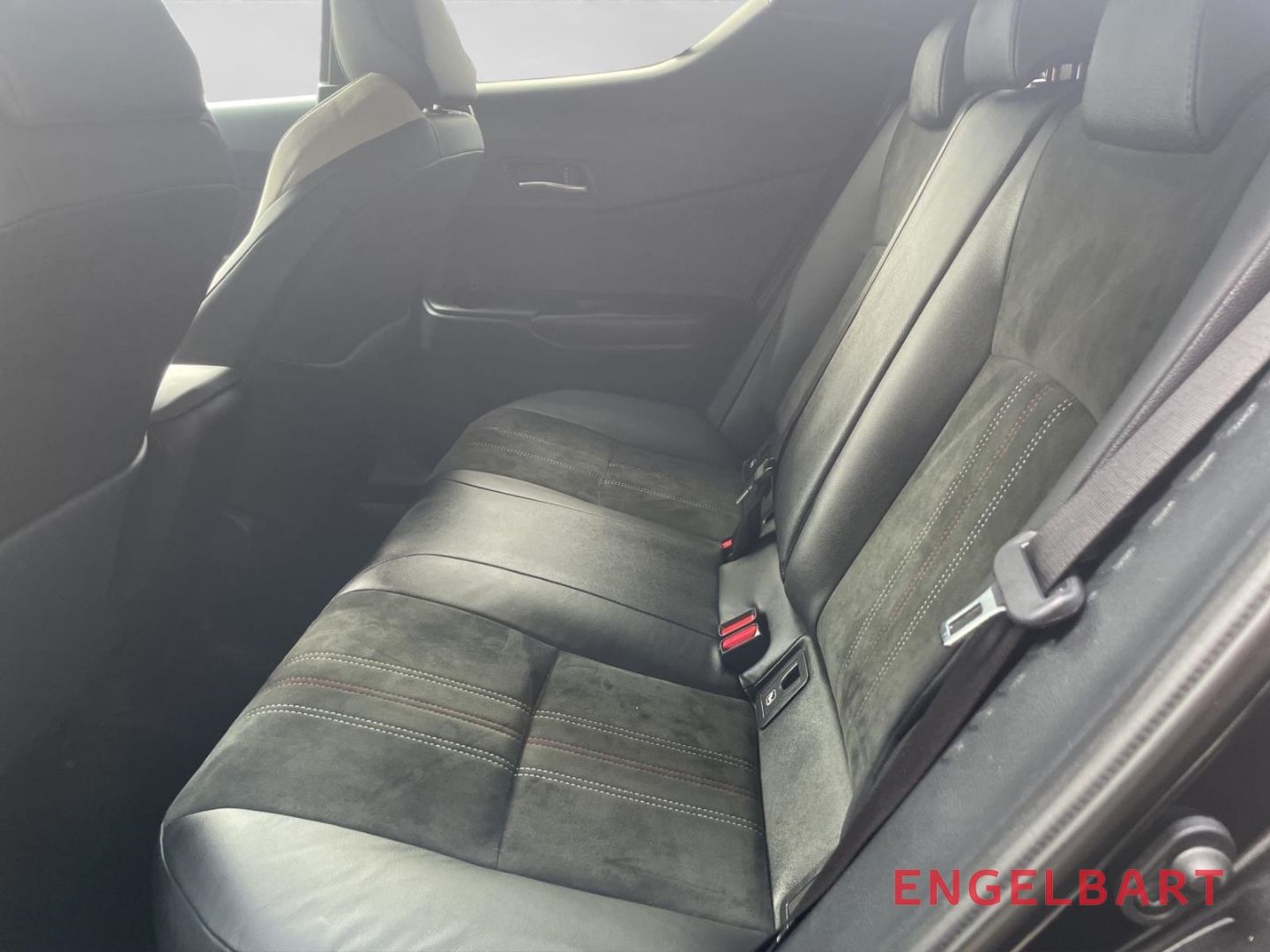 Toyota C-HR 2.0 Hybrid GR Sport Black Edition - Samsaru's Car Outlet