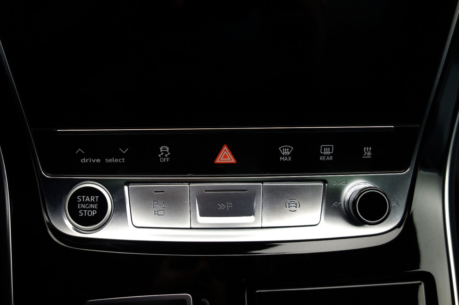 Audi Q7 50 TDI quattro S LINE BLACK+360°+PDACH+7SITZE