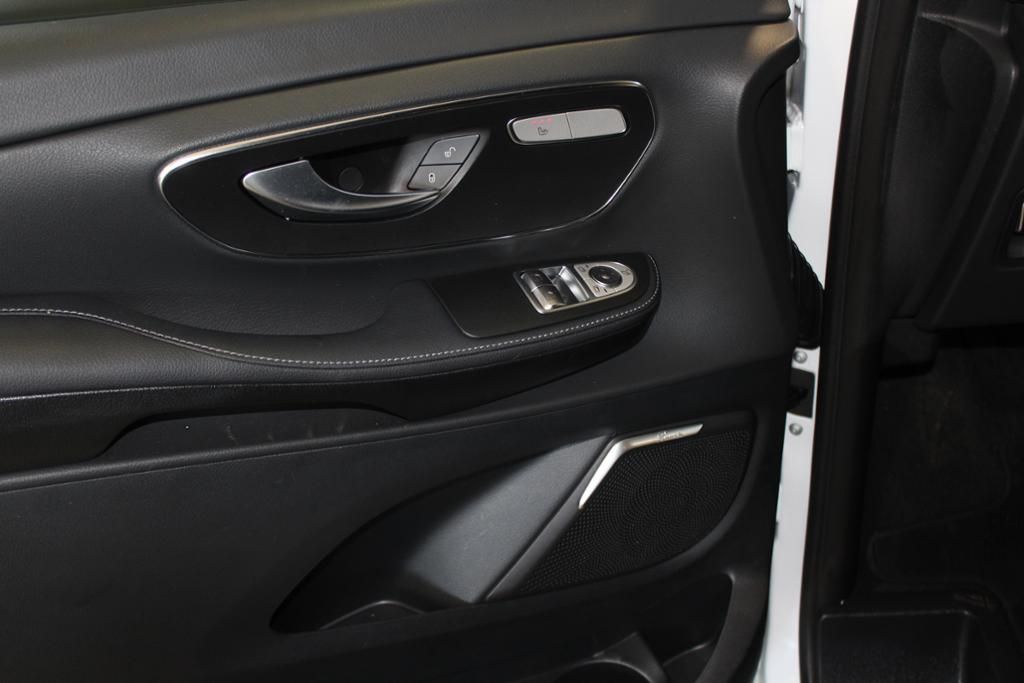 Mercedes-Benz V 300 4M Avantgarde - Samsaru's Car Outlet