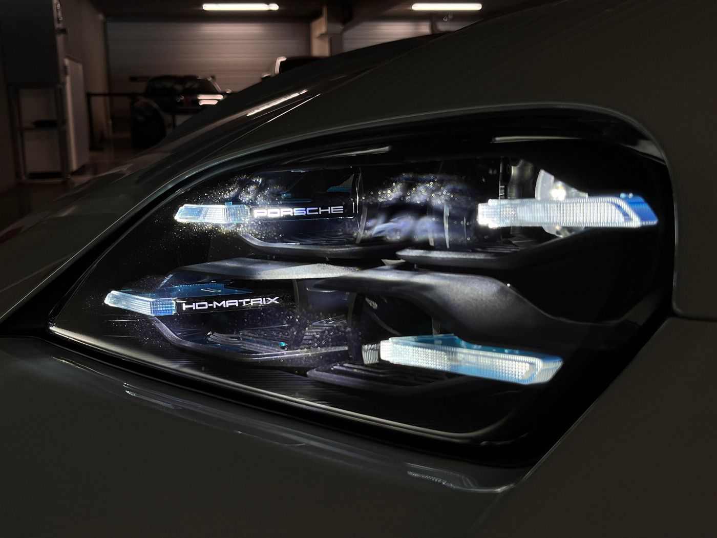 Porsche Taycan 4 Cross Turismo | InnoDrive |
