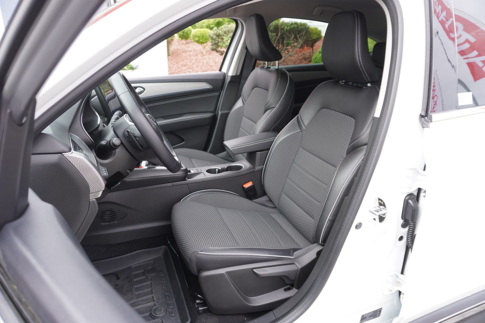 Renault Arkana 1.3 TCe 140 Techno - Samsaru's Car Outlet