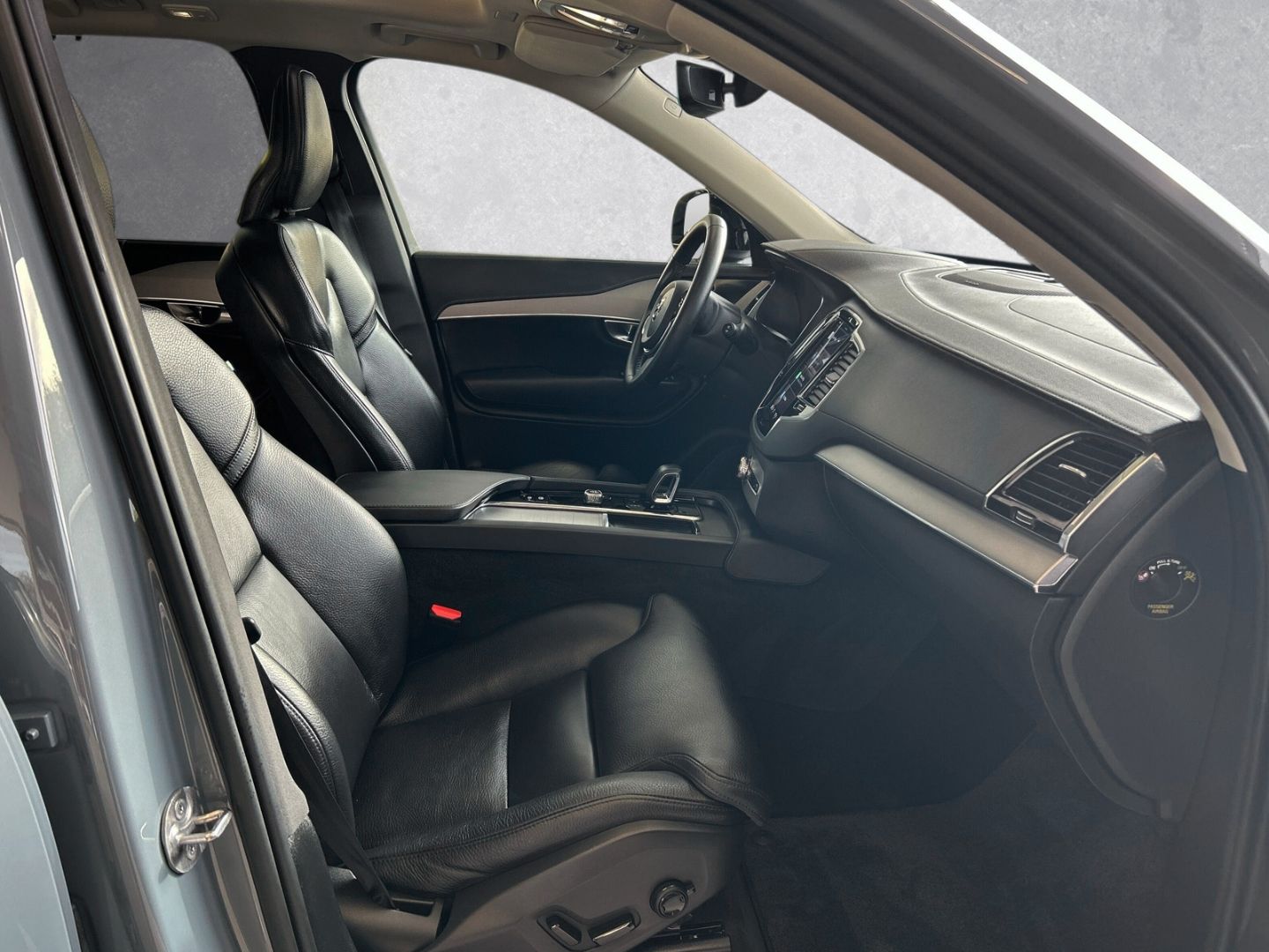 Volvo XC90 Plus Dark Recharge Plug-In Hybrid AWD 7-Sit