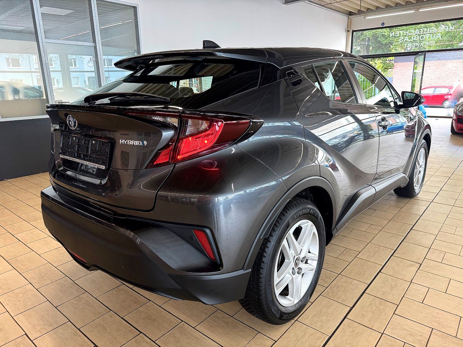 Toyota C-HR Hybrid Business Edition - Samsaru's Car Outlet