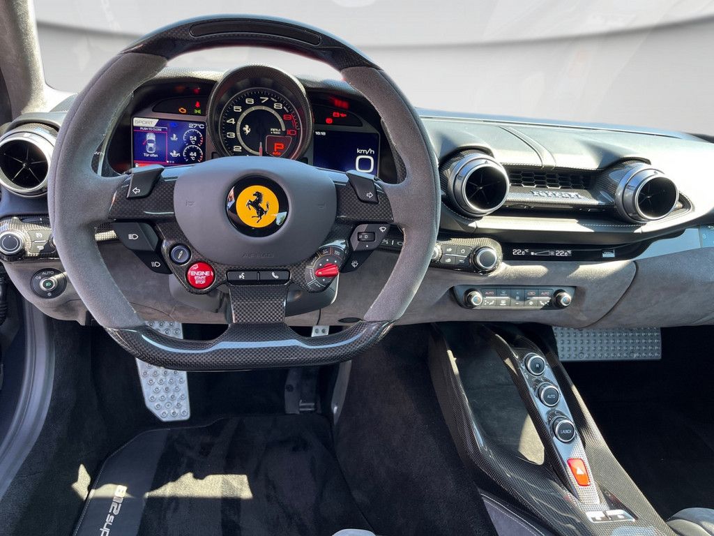 Ferrari 812 Superfast - Samsaru's Car Outlet