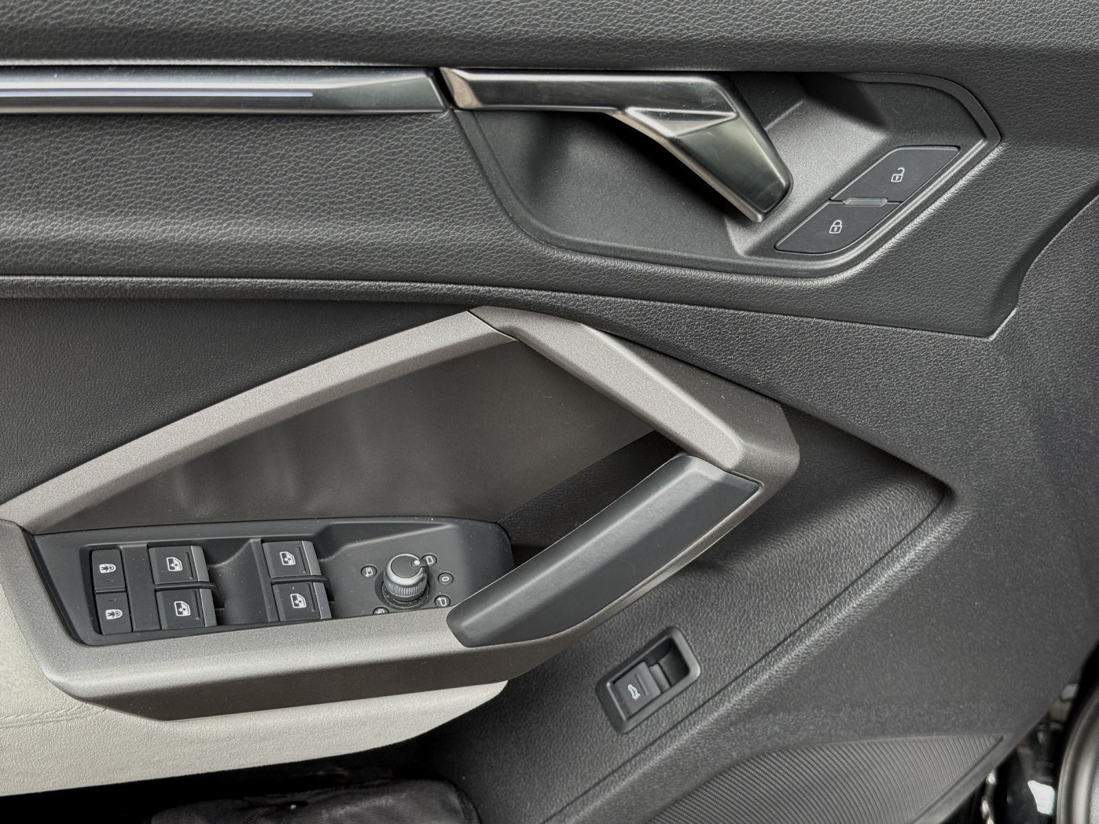 Audi Q3 Sportback 45 TFSI Q S LINE - Samsaru's Car Outlet