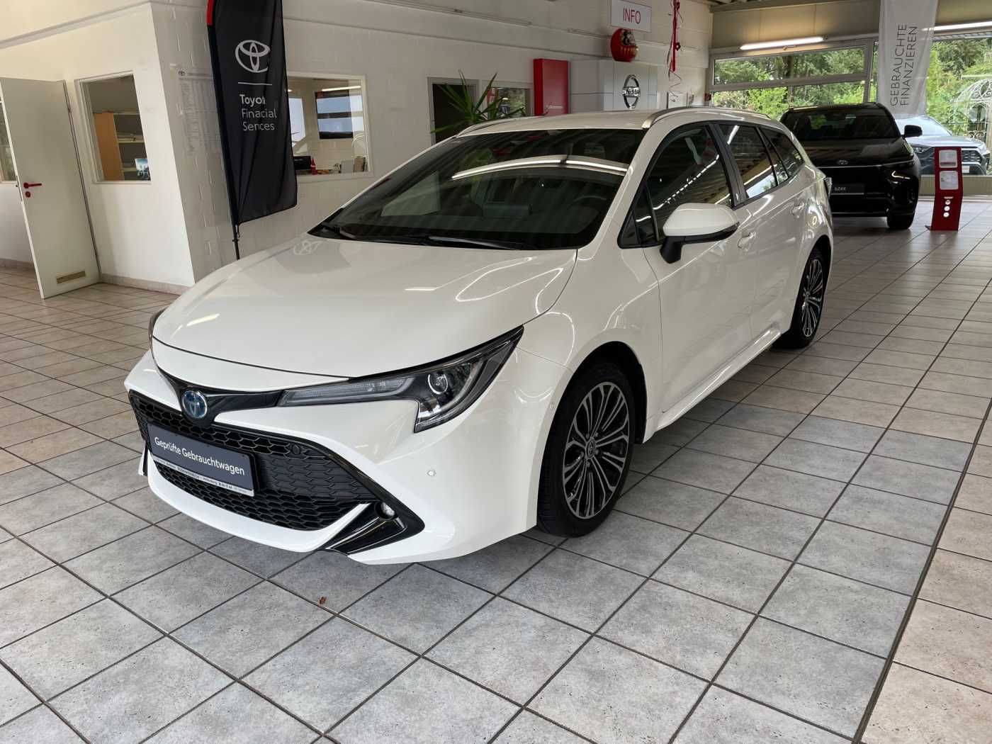 Toyota Corolla Touring Sports Hyb 1.8 - Samsaru's Car Outlet