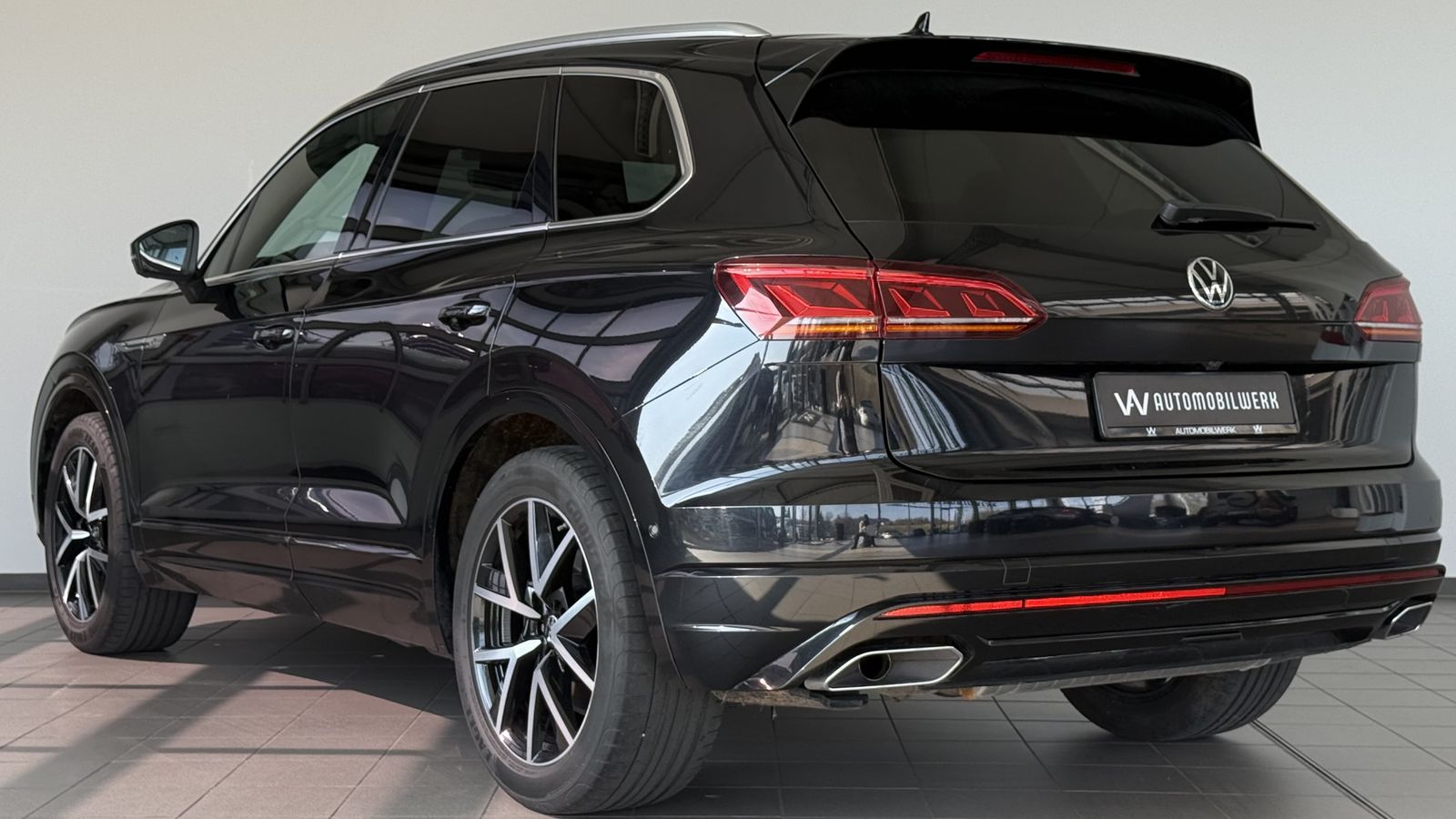 Volkswagen Touareg R-Line 4M |PANO |LUFT |HUD |MATRIX |AHK