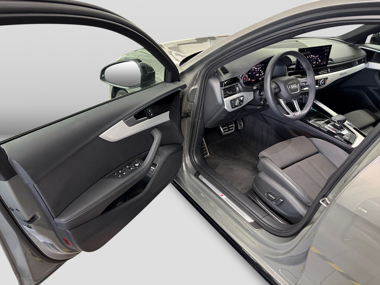 Audi A4 Avant 45 TFSI quattro S line AHK Pano HUD Mat