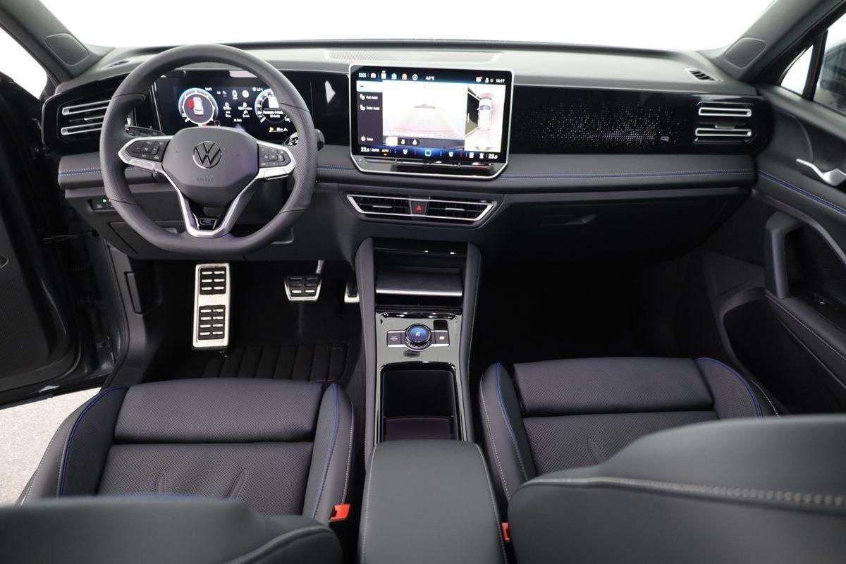Volkswagen Tiguan TDI DSG 4M R-LINE Black, 20-Zoll, Pano, L
