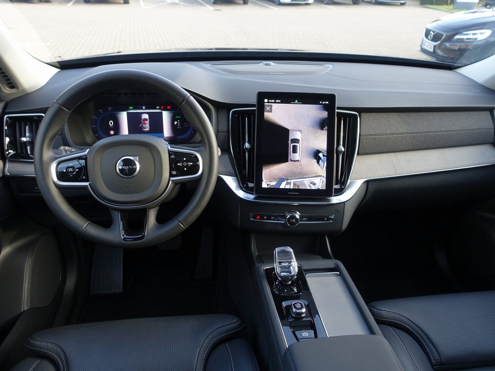 Volvo XC90 Plus Dark T8 AWD Plug-in Hybrid/Pano/FourC/