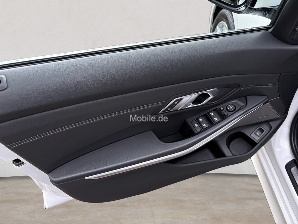 BMW 330d Touring Luxury Line - Samsaru's Car Outlet