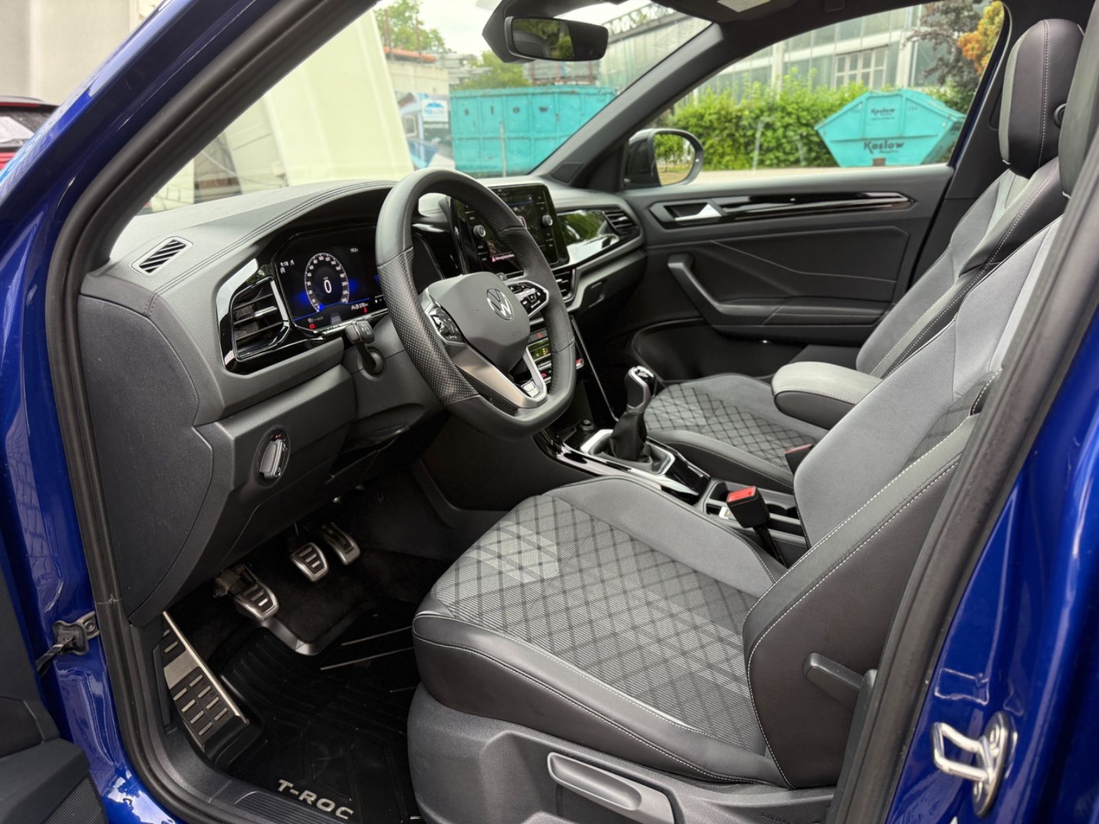 Volkswagen T-Roc TDI R-Line - Samsaru's Car Outlet