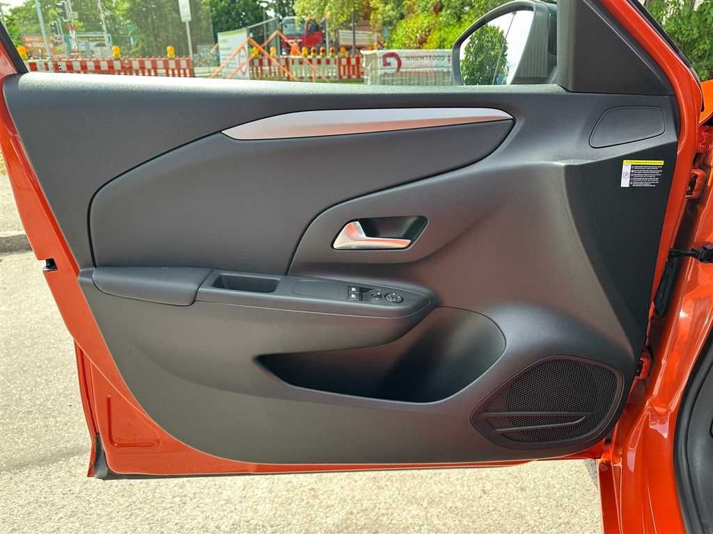 Opel Corsa -e Edition - Samsaru's Car Outlet