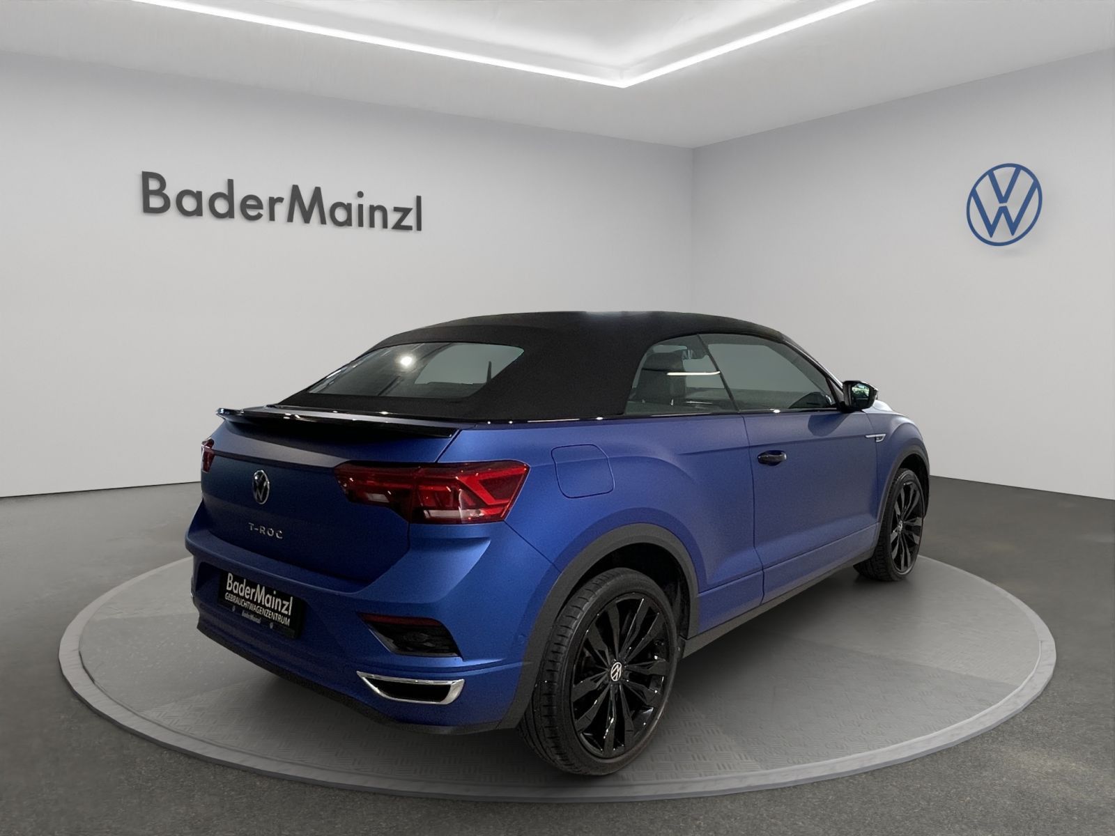 Volkswagen T-Roc R-Line 1.5 l TSI - Samsaru's Car Outlet