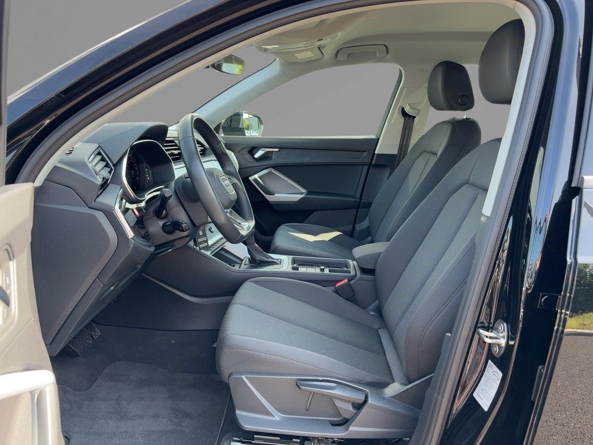 Audi Q3 40 TFSI quattro - Samsaru's Car Outlet
