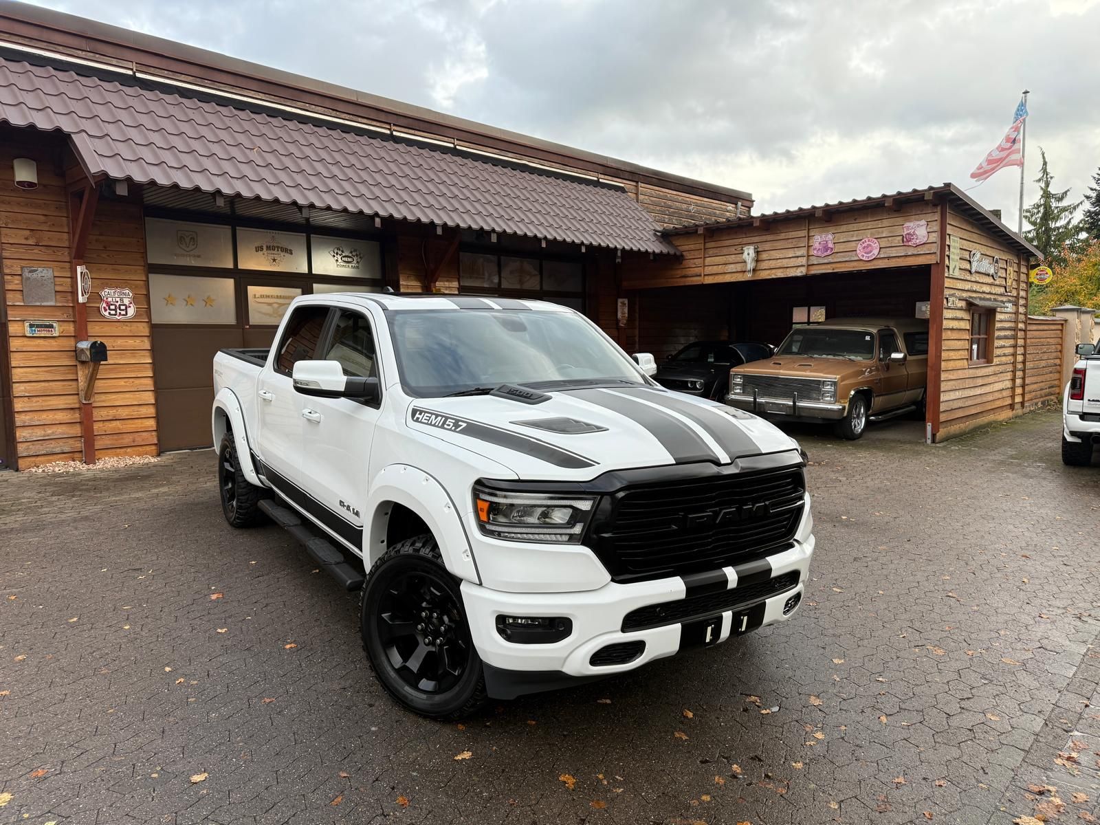 Dodge LARAMI*SPORT*12"RADIO*PANO*OFFROAD*BÜGEL*GARANTI