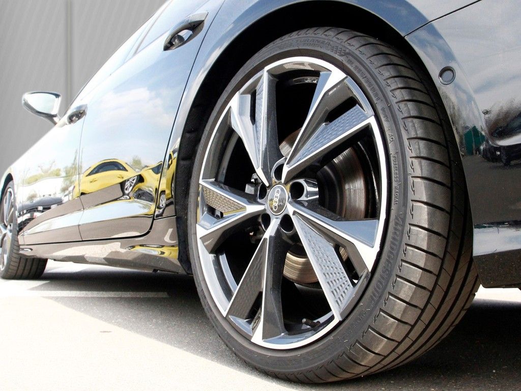 Audi A6 Avant 50 TFSI e S line qu - Samsaru's Car Outlet