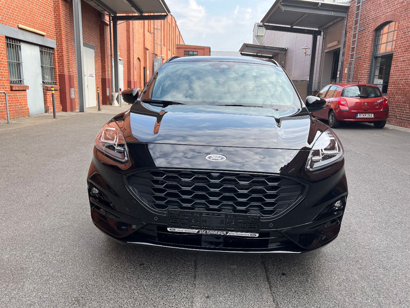 Ford KUGA ST-LINE X PHEV - Samsaru's Car Outlet